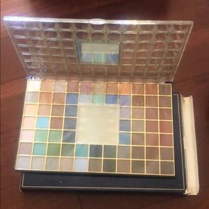 68 color eyeshadow pallet. Unopened